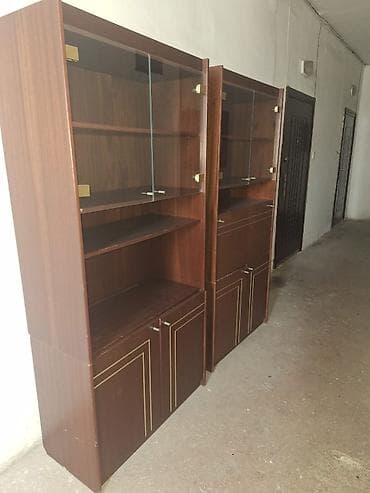 İki ədəd vitrin - Material: tünd qəhvəyi ağac teksturalı laminat - lalafo.az -da İki ədəd vitrin - Material: tünd qəhvəyi ağac teksturalı laminat -